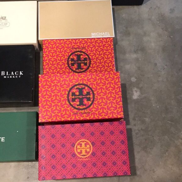 Shoe Box - Picture 4 of 9